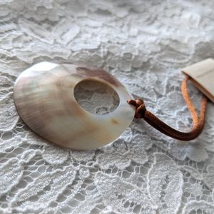 Hawaiian sea shell necklace
